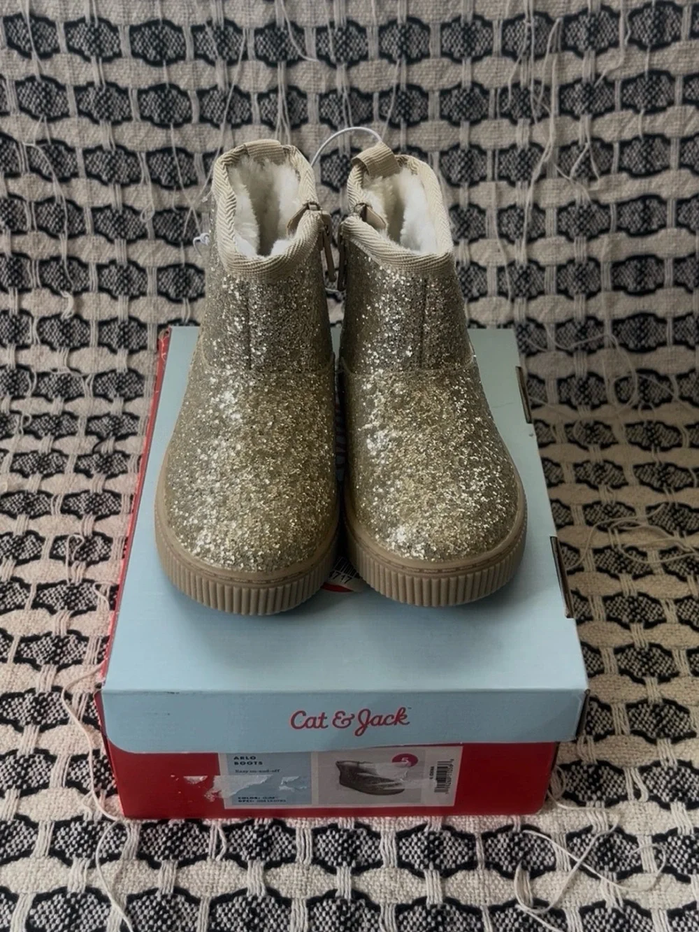 Cat & Jack Girls' Gold Glitter Pull-On Arlo Boots